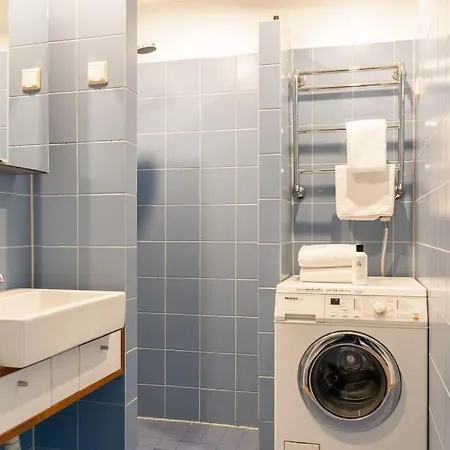 Appartement Tyylikaes Kaksio Trendikkaeaessae Punavuoressa