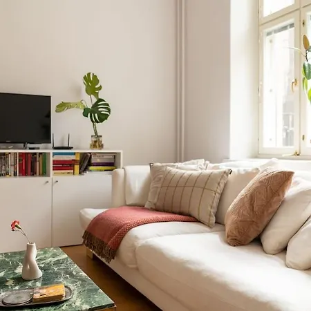 Appartement Tyylikaes Kaksio Trendikkaeaessae Punavuoressa *