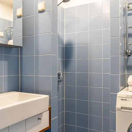 Appartement Tyylikaes Kaksio Trendikkaeaessae Punavuoressa